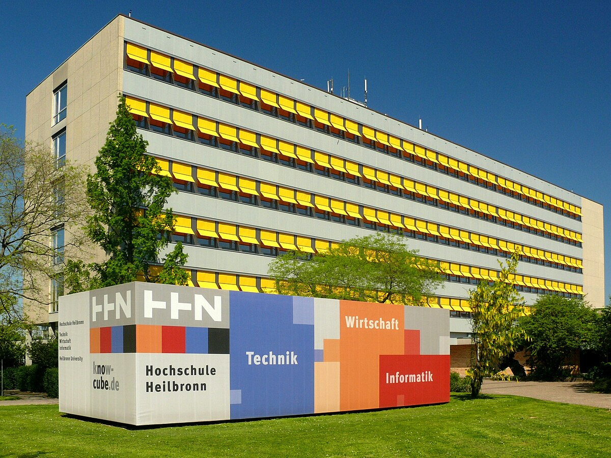 Hochschule_Heilbronn_mit_Know_Cube